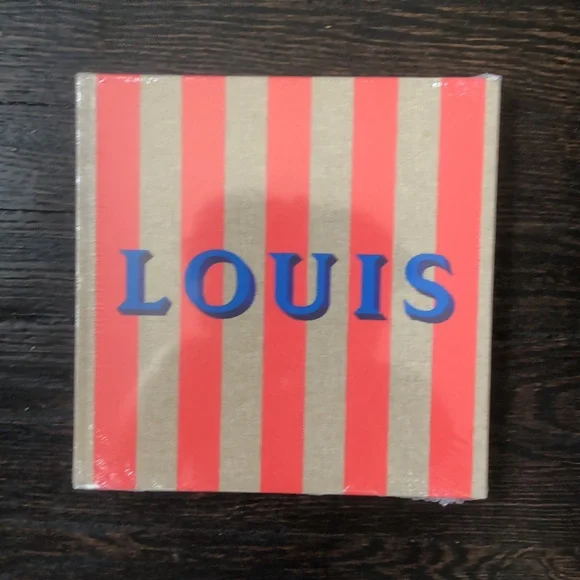 Louis Vuitton 200 Anniversary trunks exhibition canvastote book